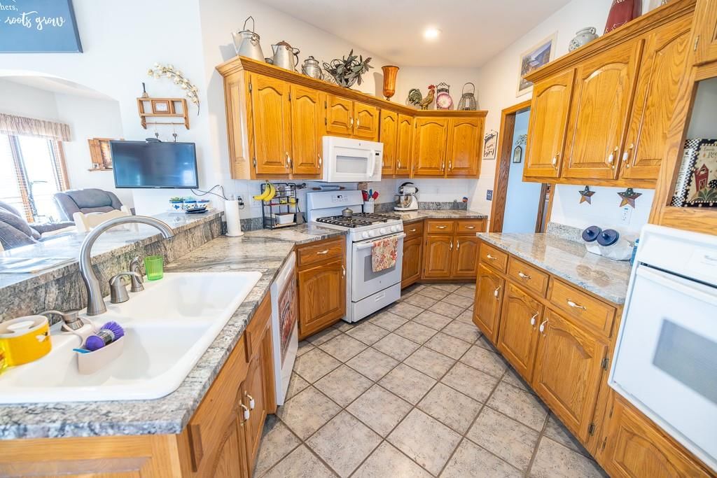 800 NW 950th Road — photo 35
