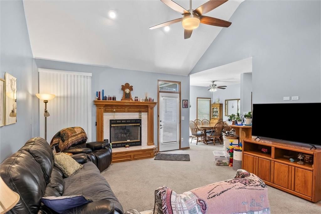147 W Colleen Court — photo 3
