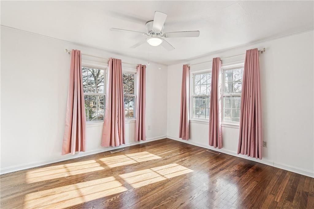 13407 Bennington Avenue — photo 29