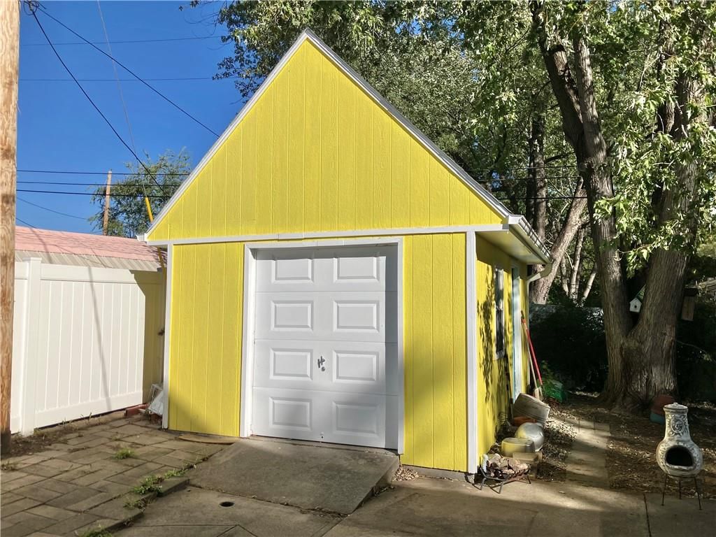 13407 Bennington Avenue — photo 50
