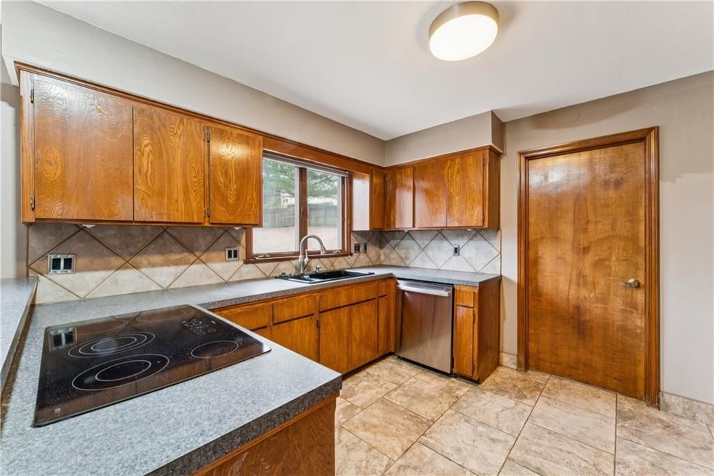 4531 Woodstock Street — photo 12