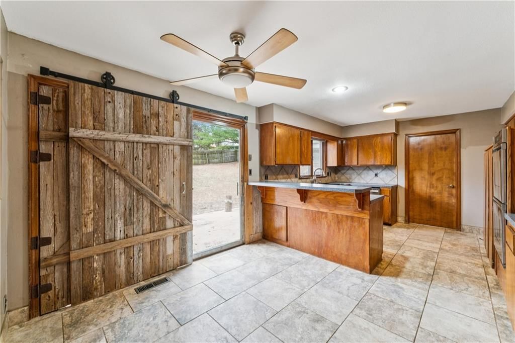 4531 Woodstock Street — photo 14