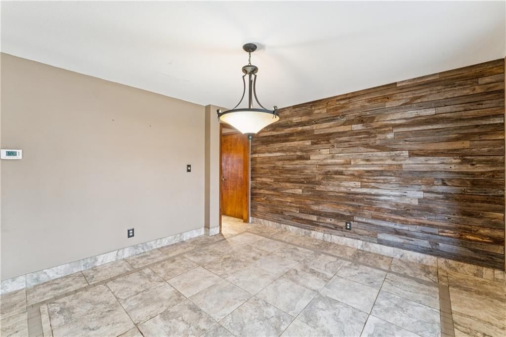 4531 Woodstock Street — photo 22