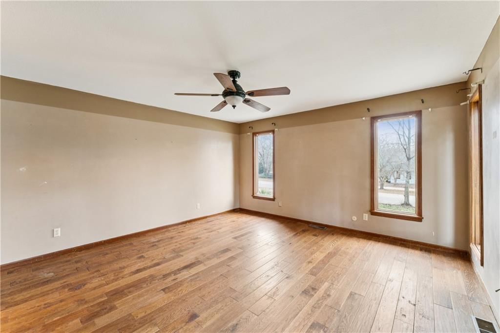4531 Woodstock Street — photo 24