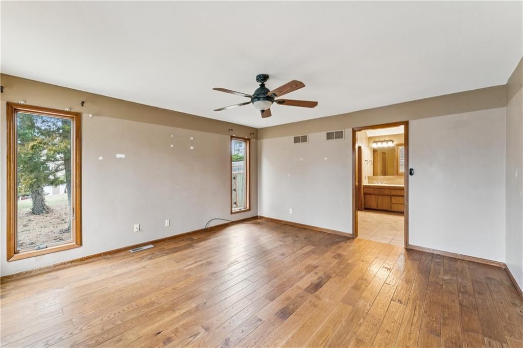 4531 Woodstock Street — photo 26