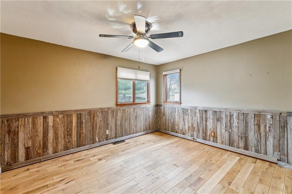 4531 Woodstock Street — photo 28
