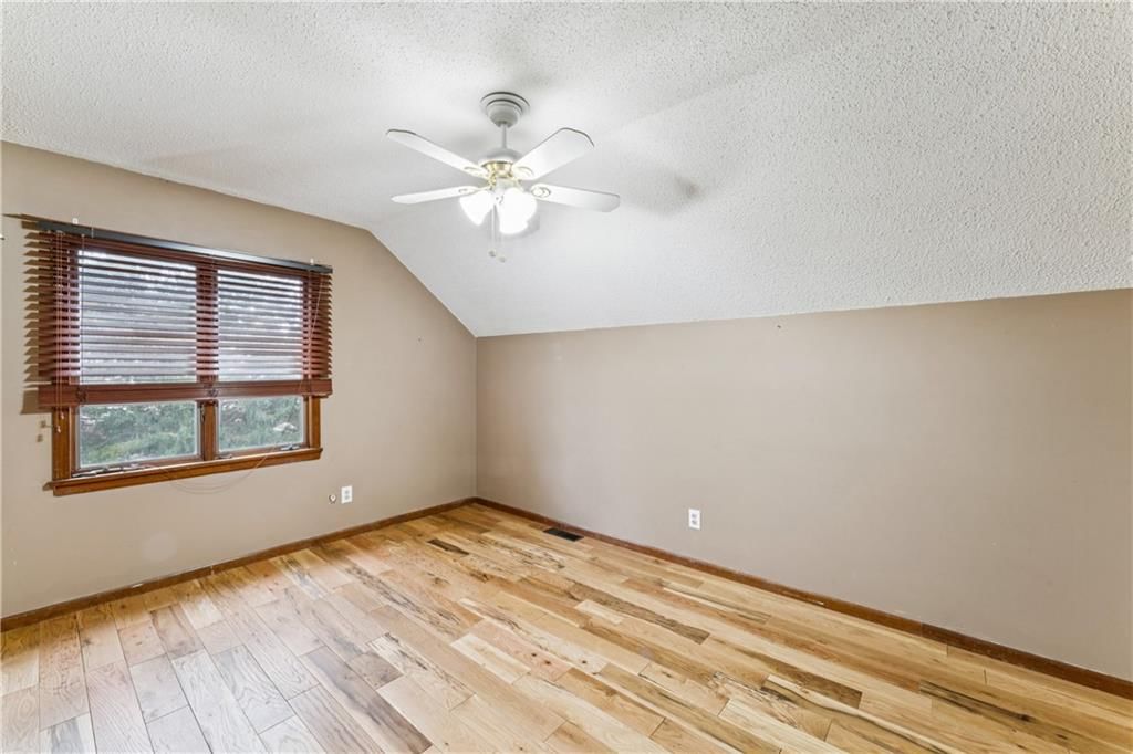 4531 Woodstock Street — photo 31