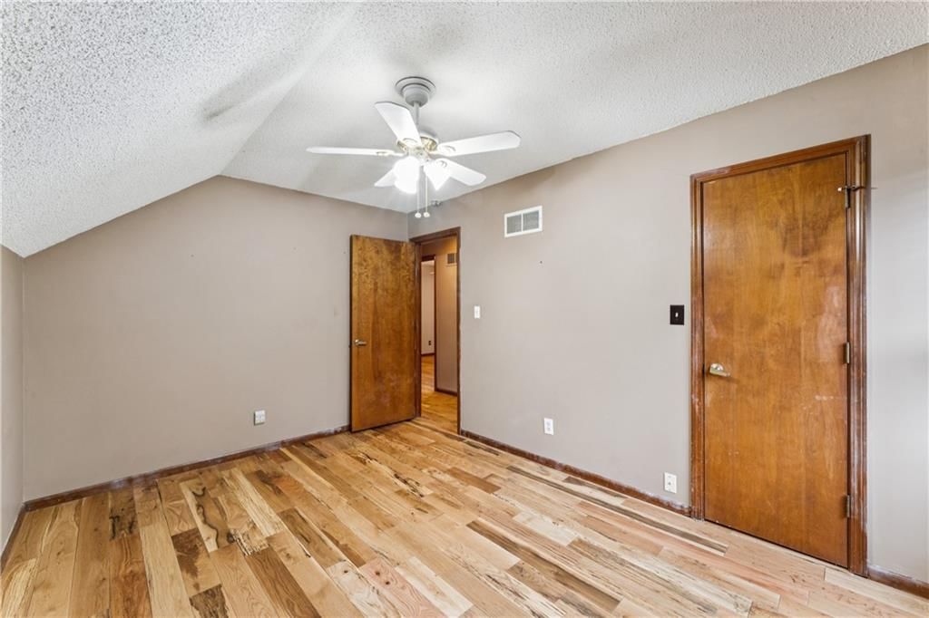 4531 Woodstock Street — photo 33