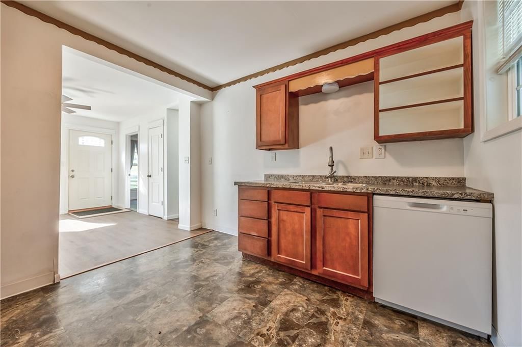 1166 Kenton Street — photo 8