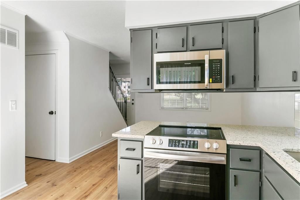 3707 NE 67th Terrace — photo 9