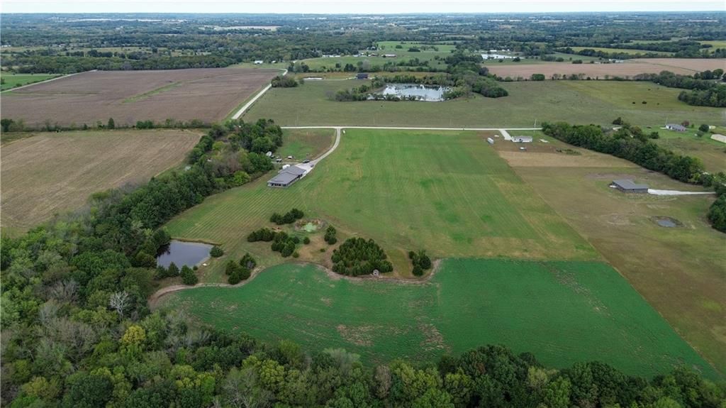 114 SW 1451 Road, Holden, MO