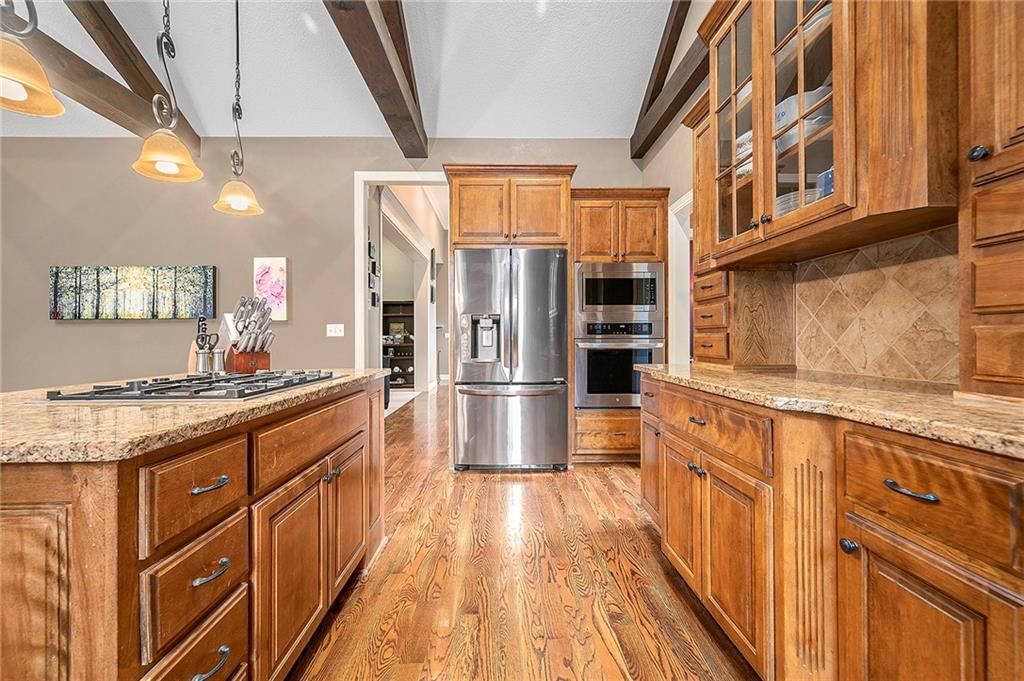 21430 W 112th Terrace — photo 10