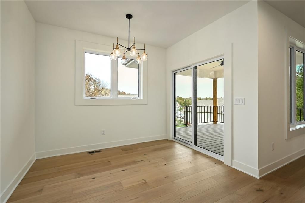 4412 NE Gateway Drive — photo 10