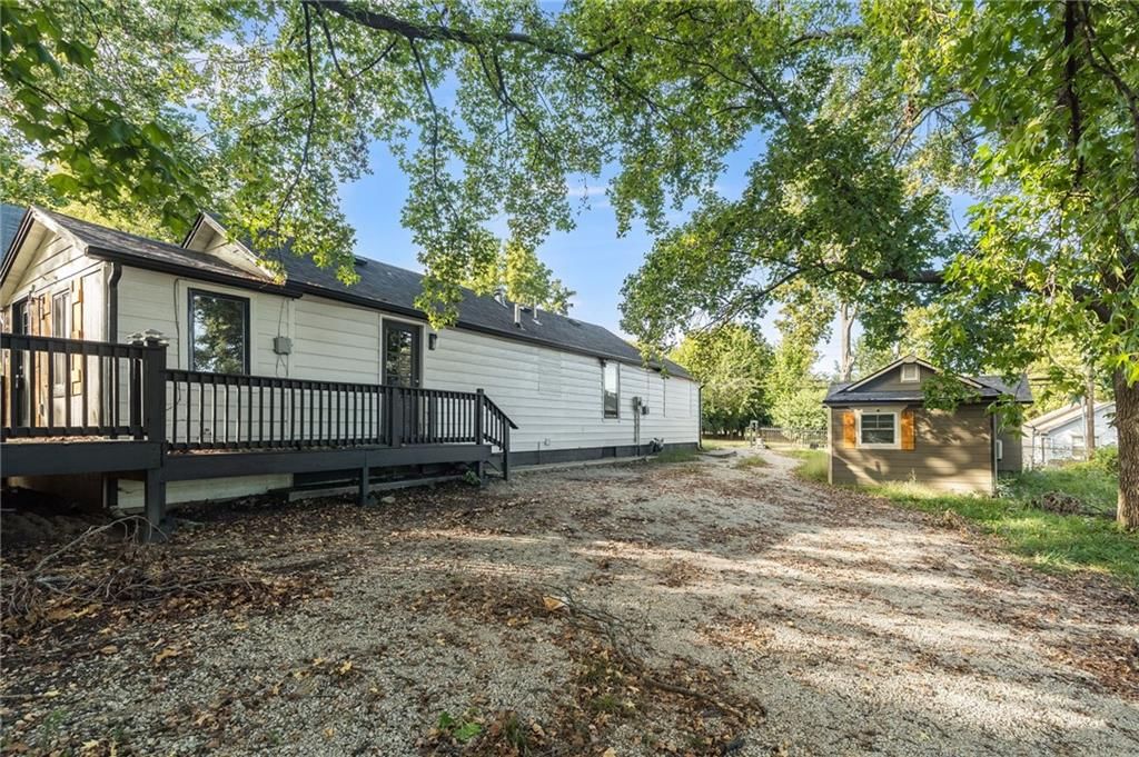 8810 SMART Avenue — photo 14