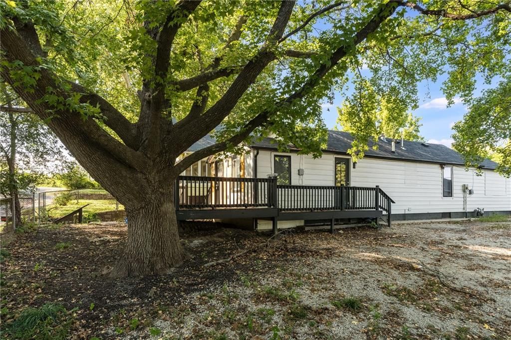 8810 SMART Avenue — photo 18