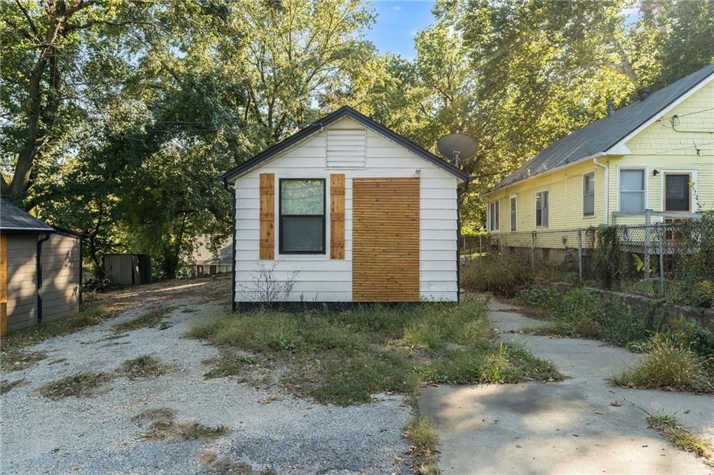 8810 SMART Avenue — photo 20