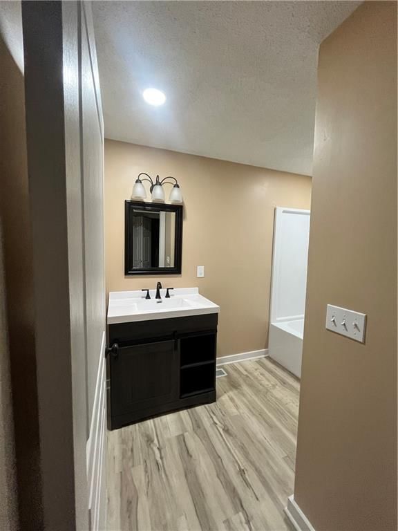 2105 Jefferson Avenue — photo 7