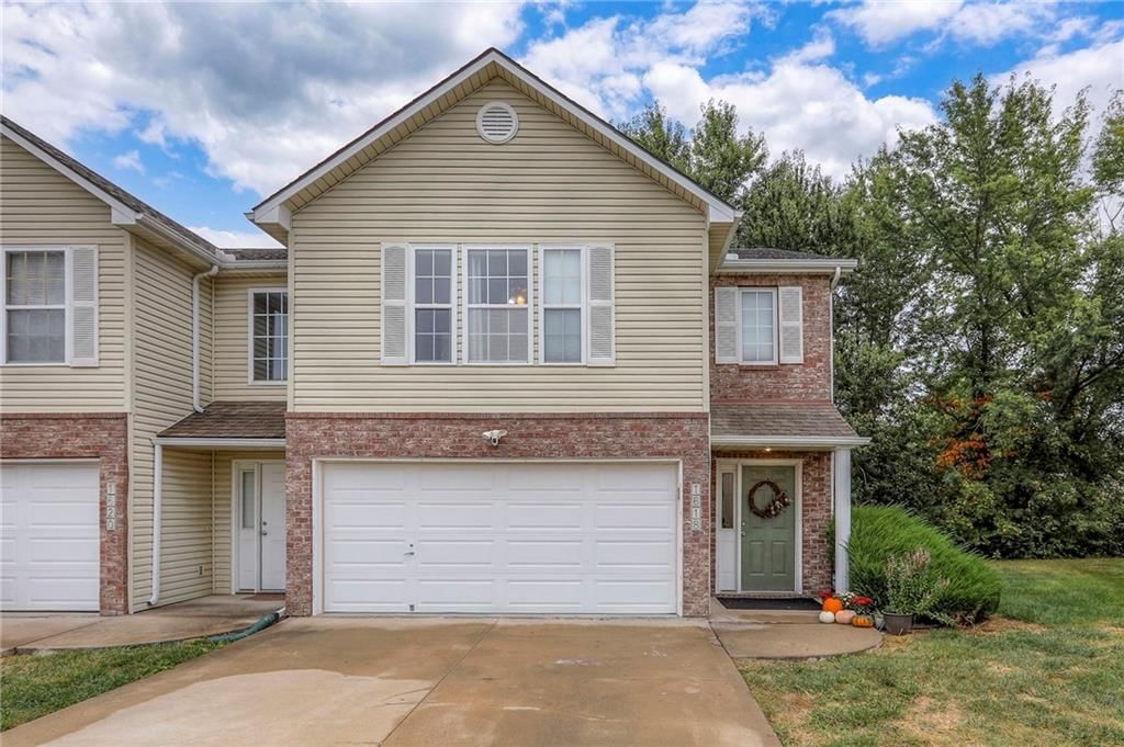 1618 NW Samantha Court, Blue Springs, MO
