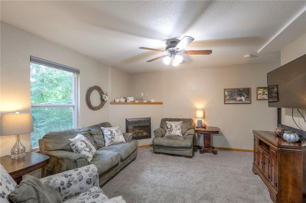 1618 NW Samantha Court — photo 5
