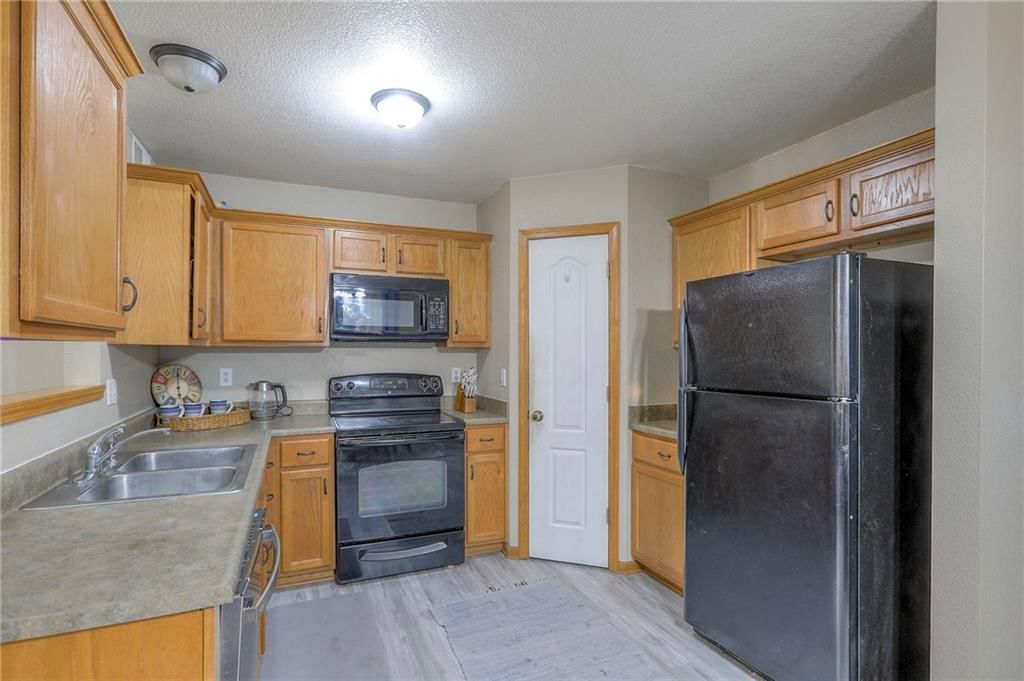 1618 NW Samantha Court — photo 16