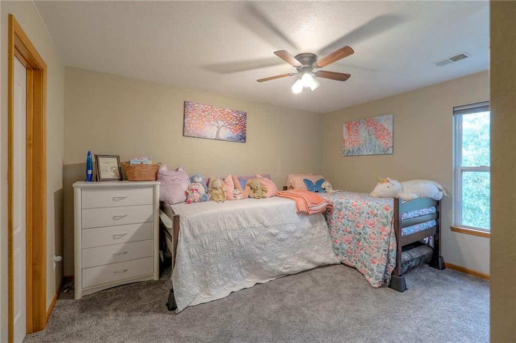 1618 NW Samantha Court — photo 30