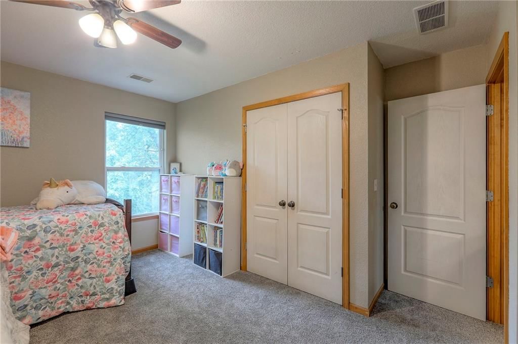 1618 NW Samantha Court — photo 31