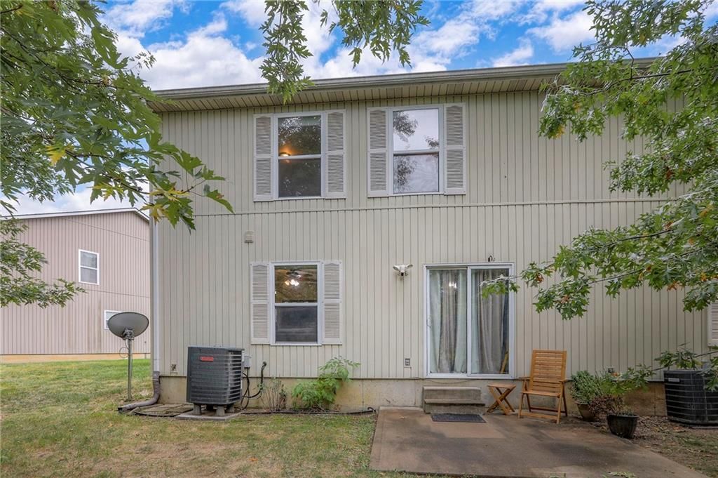 1618 NW Samantha Court — photo 35