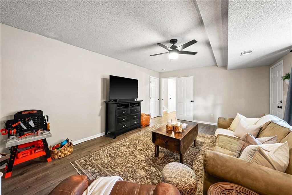 Photo 23 of 28 - 21205 W 125th Terrace