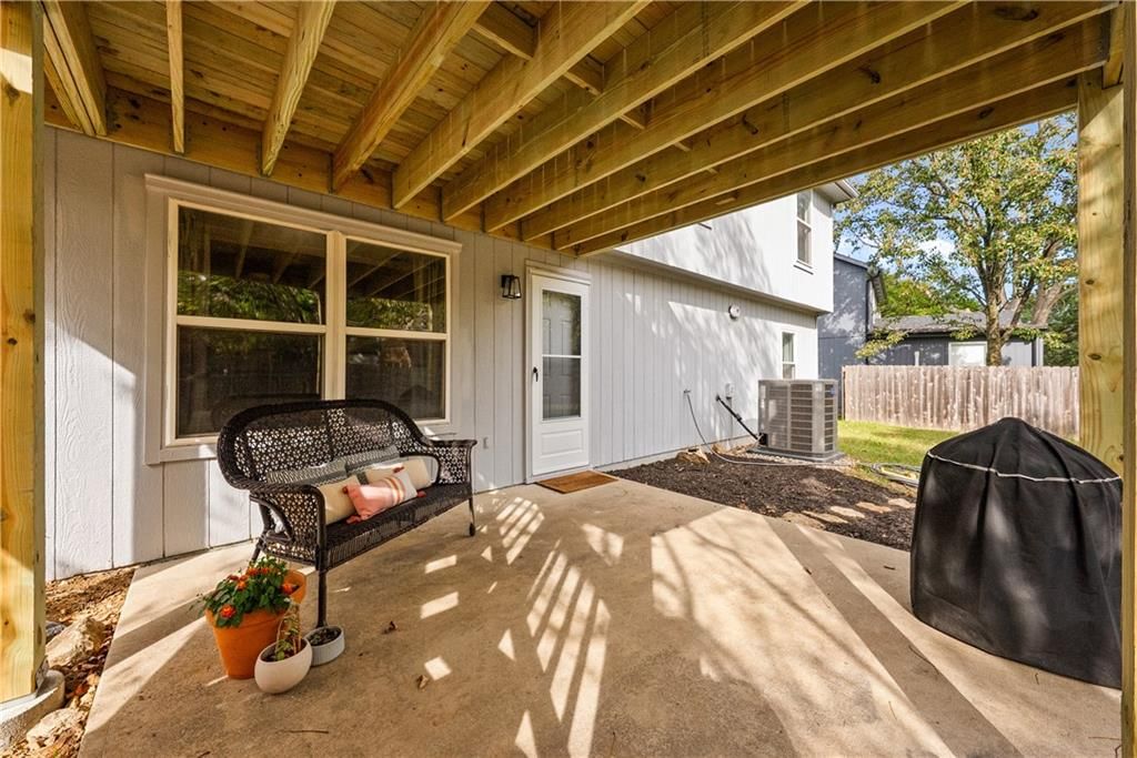 Photo 25 of 28 - 21205 W 125th Terrace