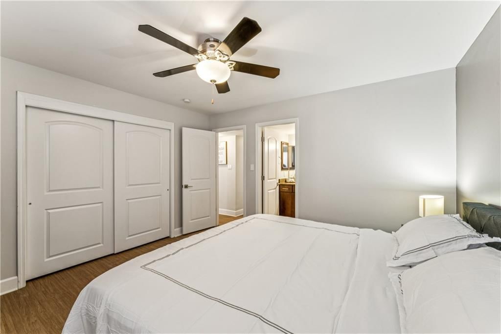 530 W 10th Street — photo 23