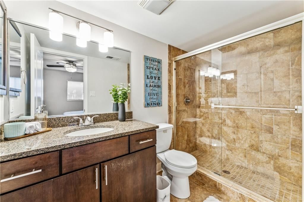 530 W 10th Street — photo 24