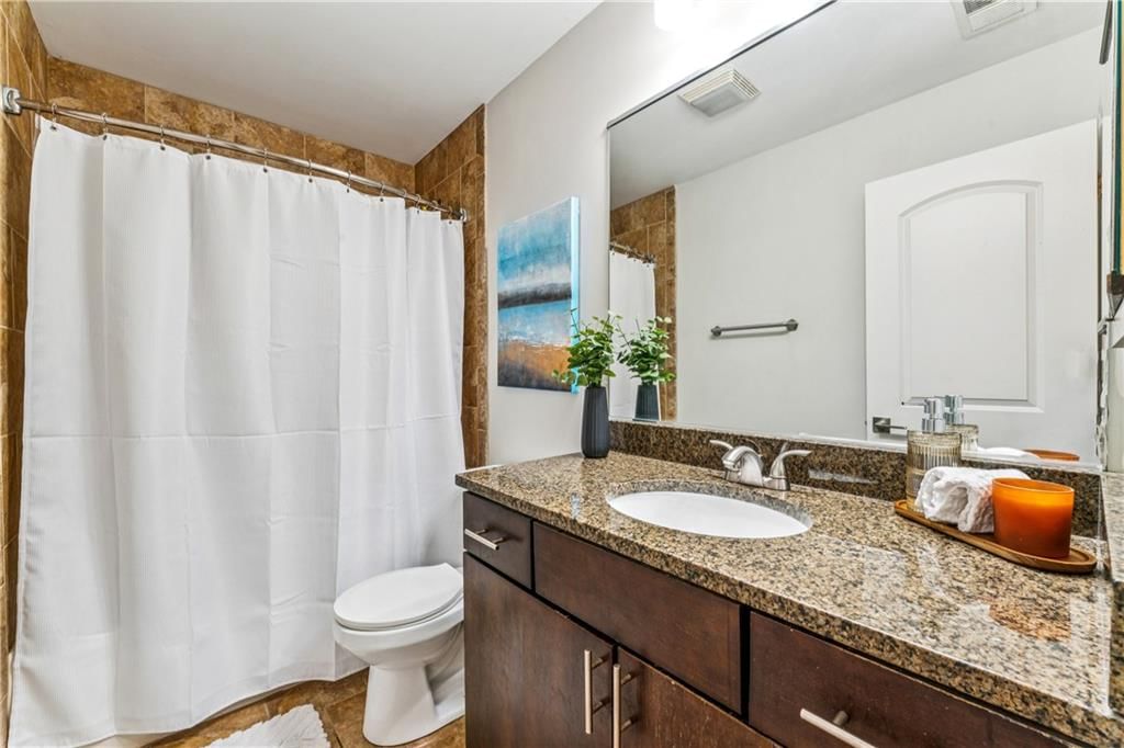 530 W 10th Street — photo 29