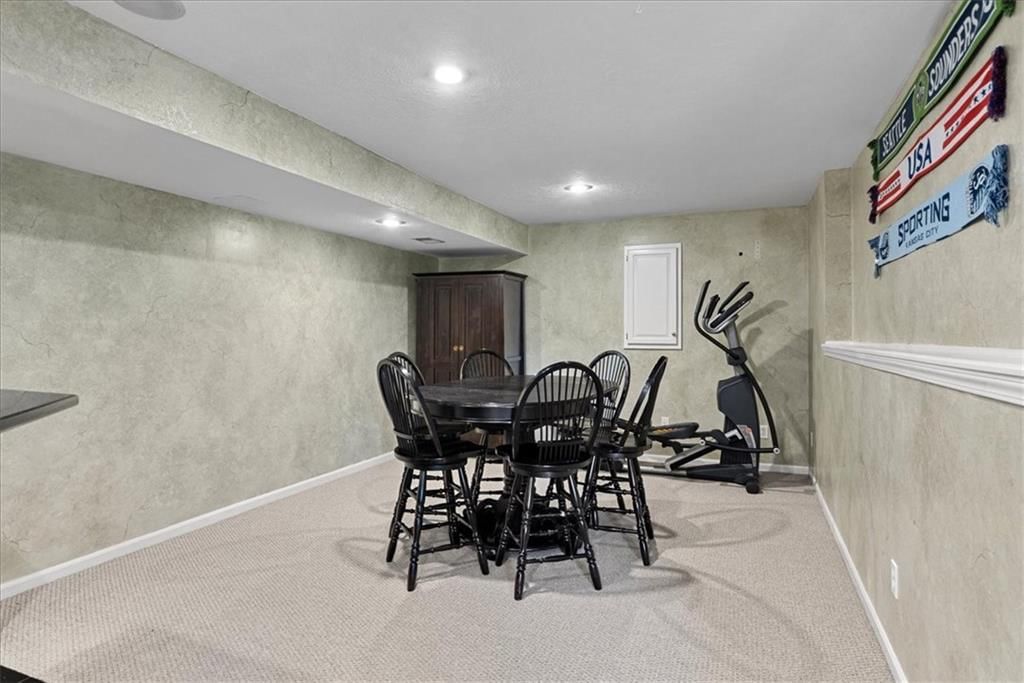 6714 W 148TH Terrace — photo 32
