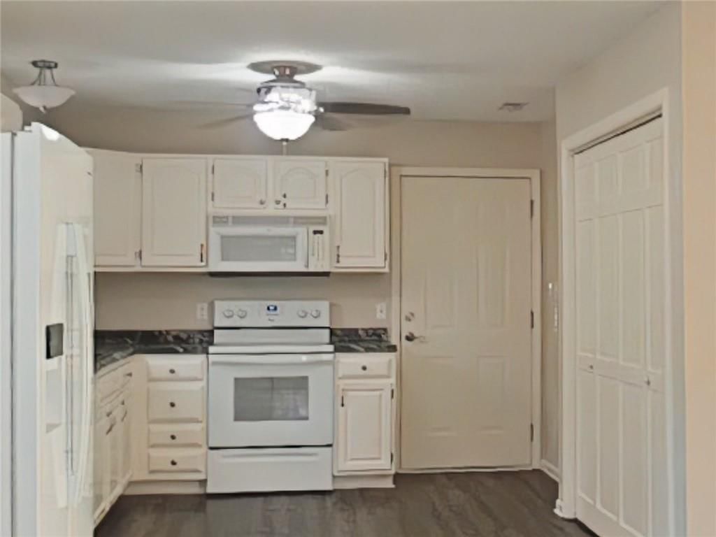 1106 E Chestnut Court — photo 4