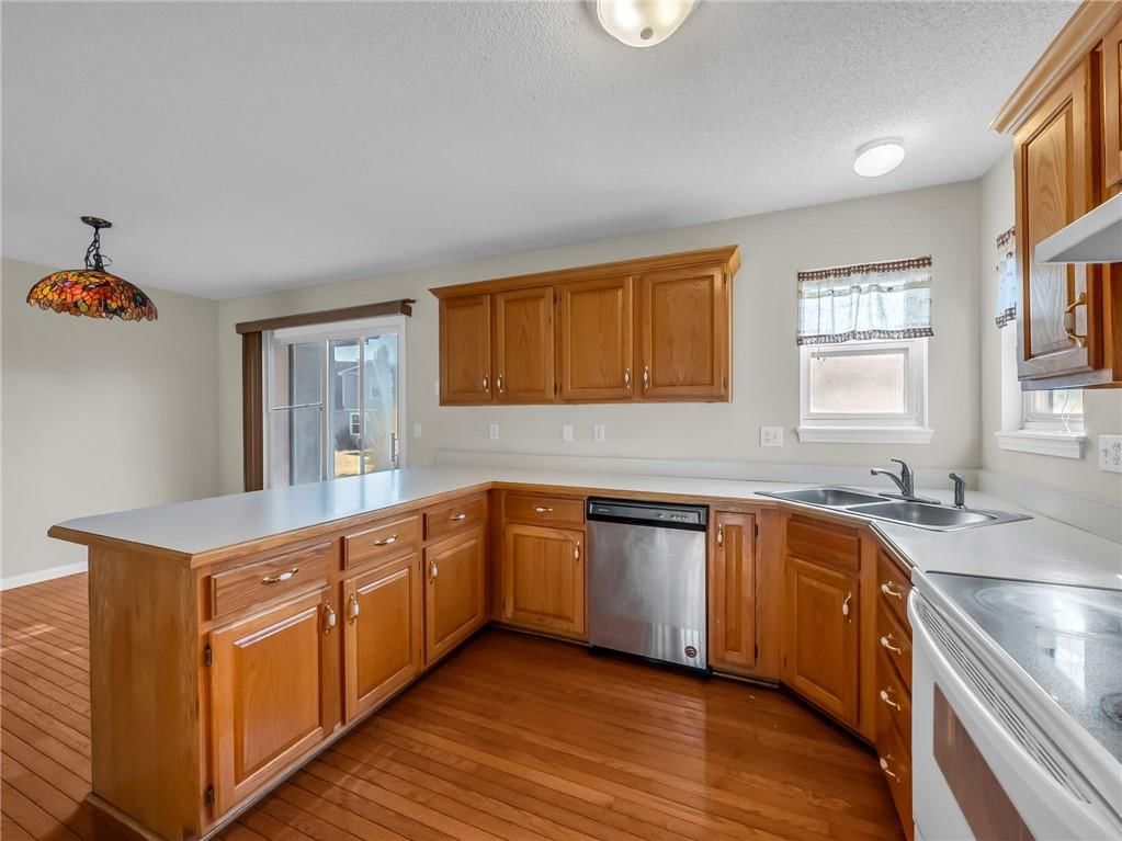 12621 S Clinton Court — photo 10