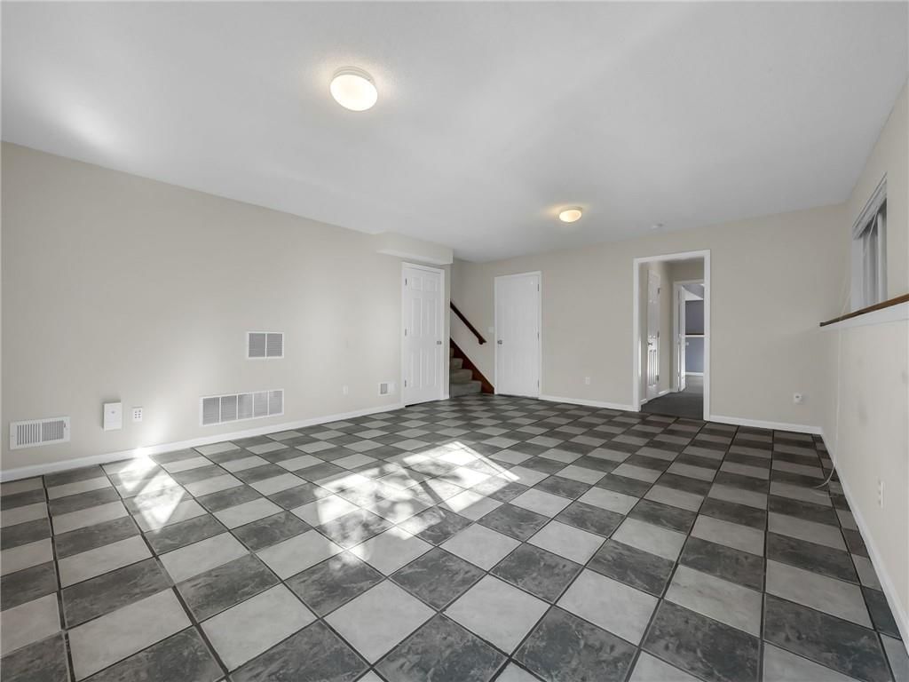 12621 S Clinton Court — photo 33
