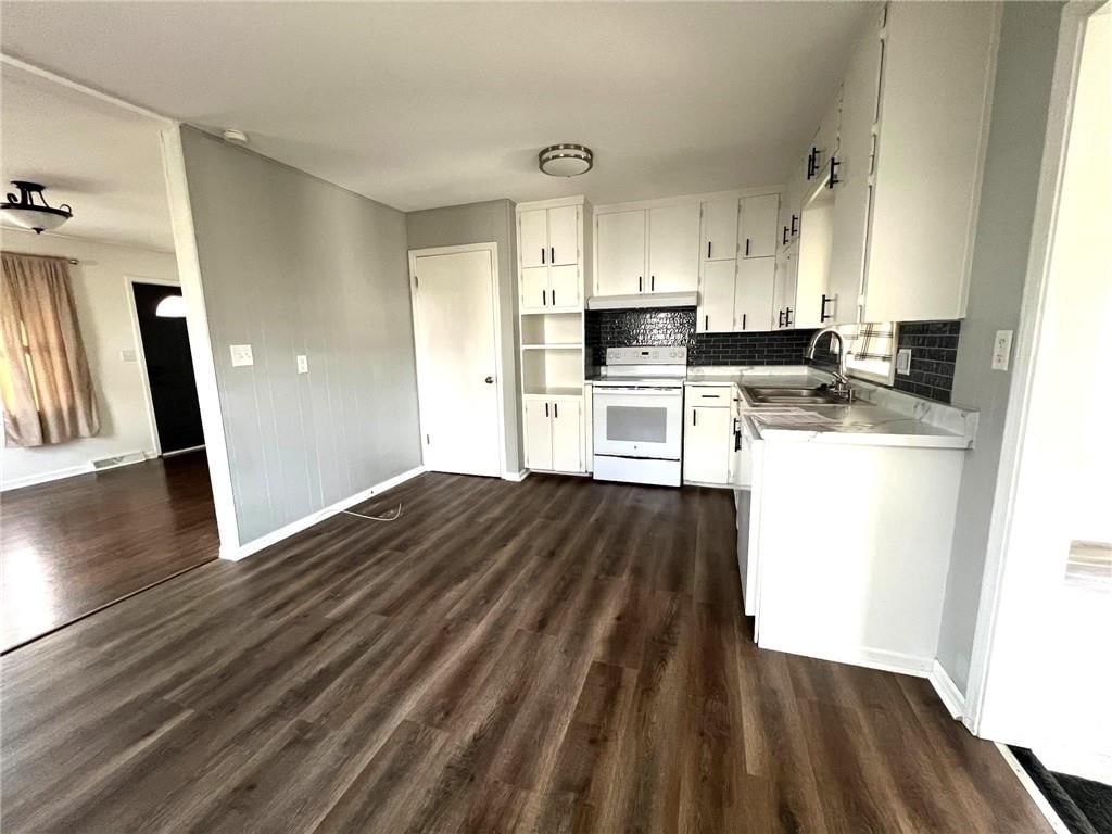 4204 S McCoy Street — photo 6