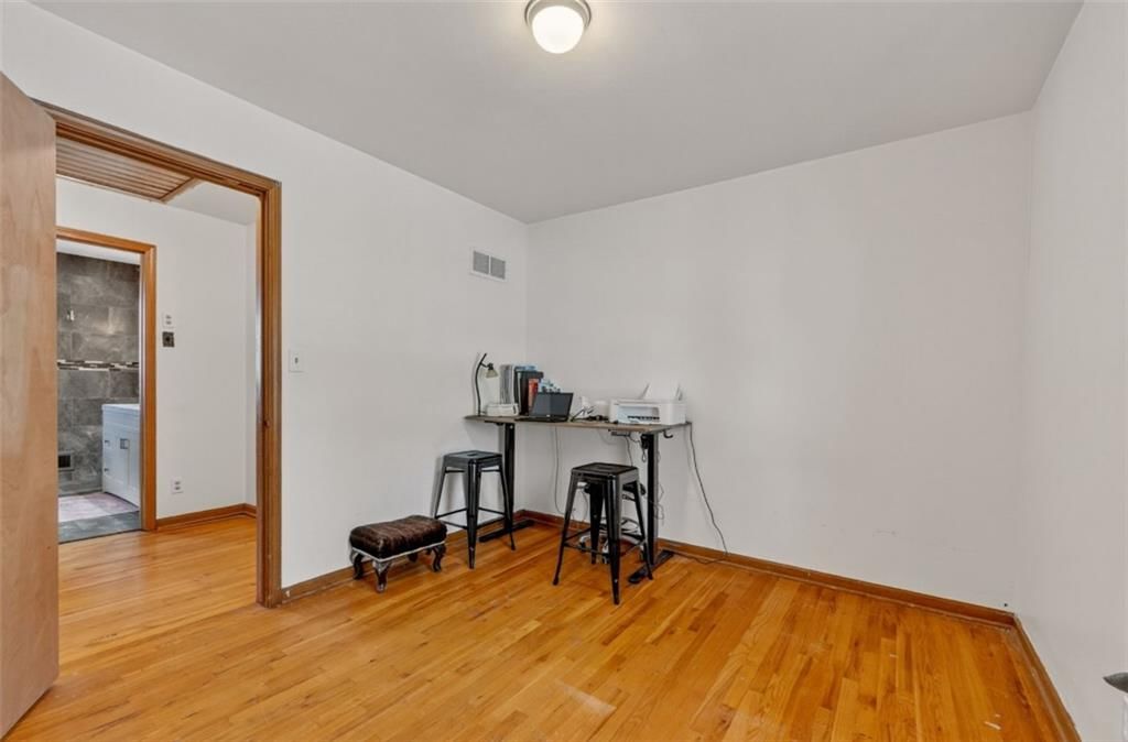 10501 Wallace Avenue — photo 28