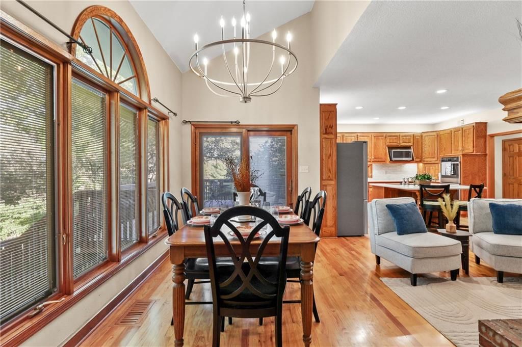 2436 NW Valley View Drive — photo 13