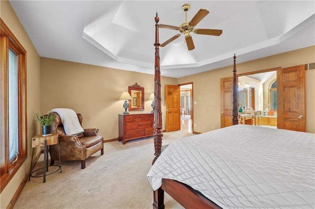 2436 NW Valley View Drive — photo 26
