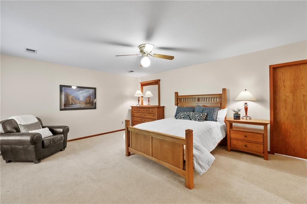 2436 NW Valley View Drive — photo 36