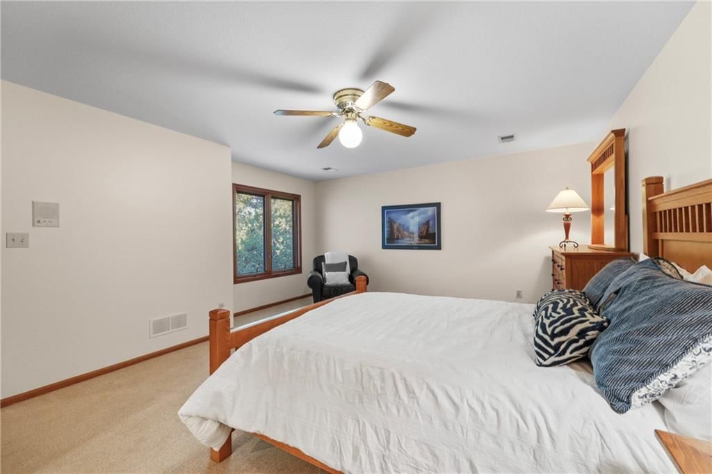 2436 NW Valley View Drive — photo 37
