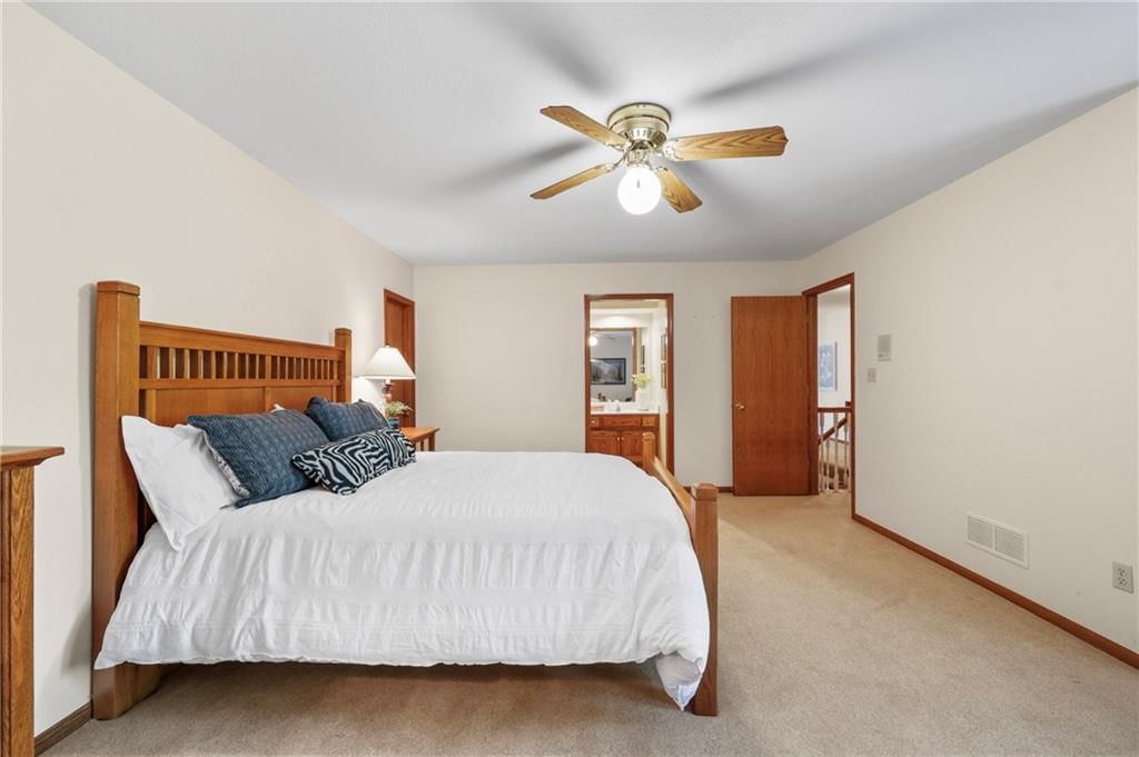 2436 NW Valley View Drive — photo 38