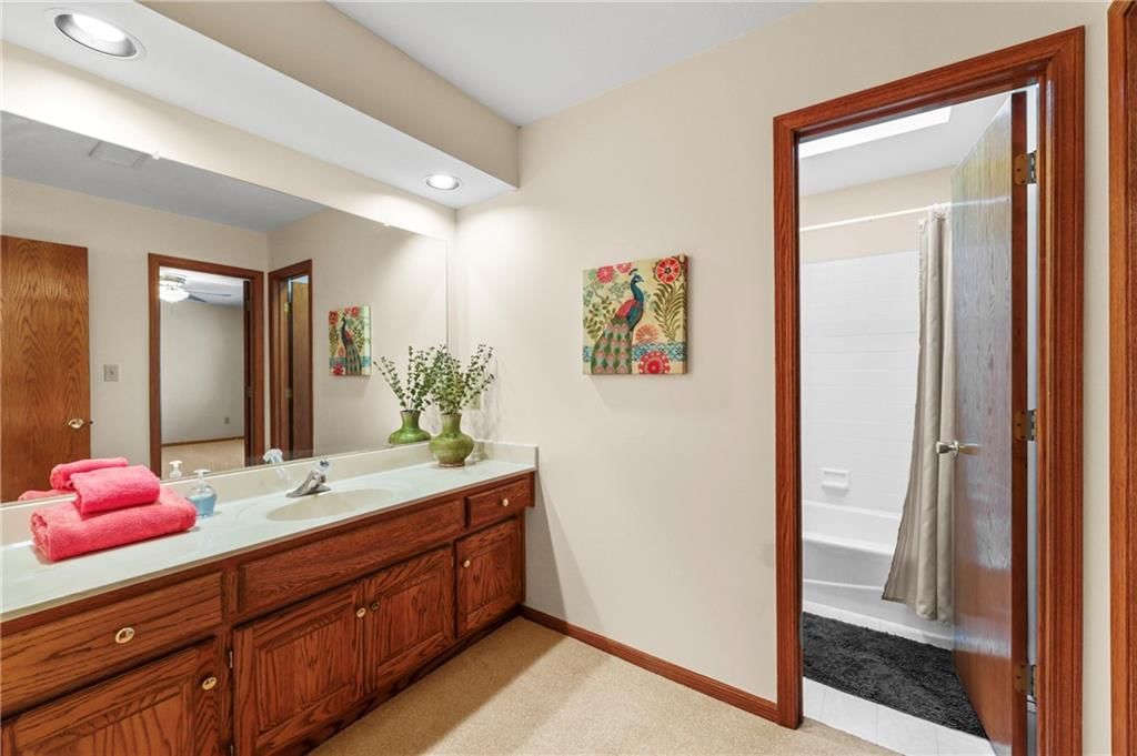 2436 NW Valley View Drive — photo 41