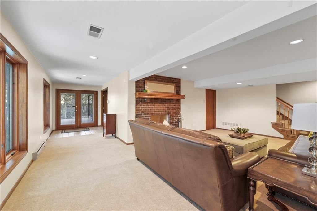 2436 NW Valley View Drive — photo 43