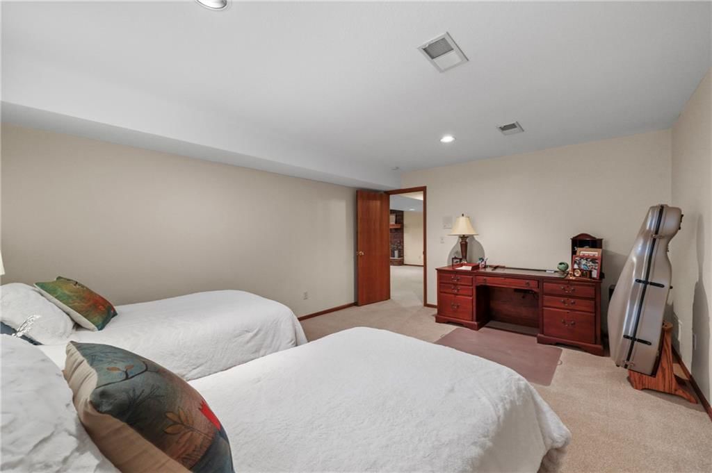 2436 NW Valley View Drive — photo 48