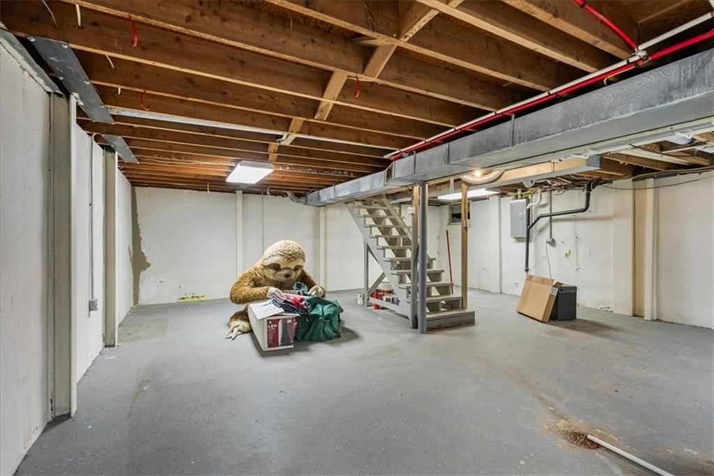 Photo 18 of 27 - 908 S Hunter Drive