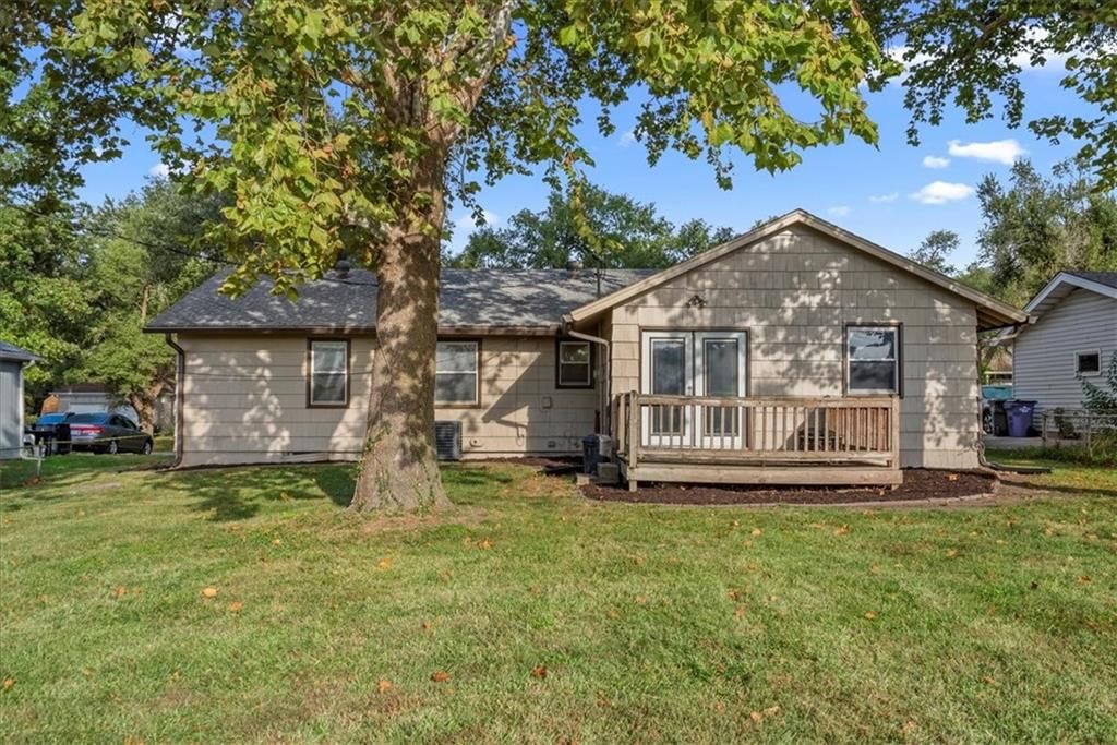 Photo 20 of 27 - 908 S Hunter Drive