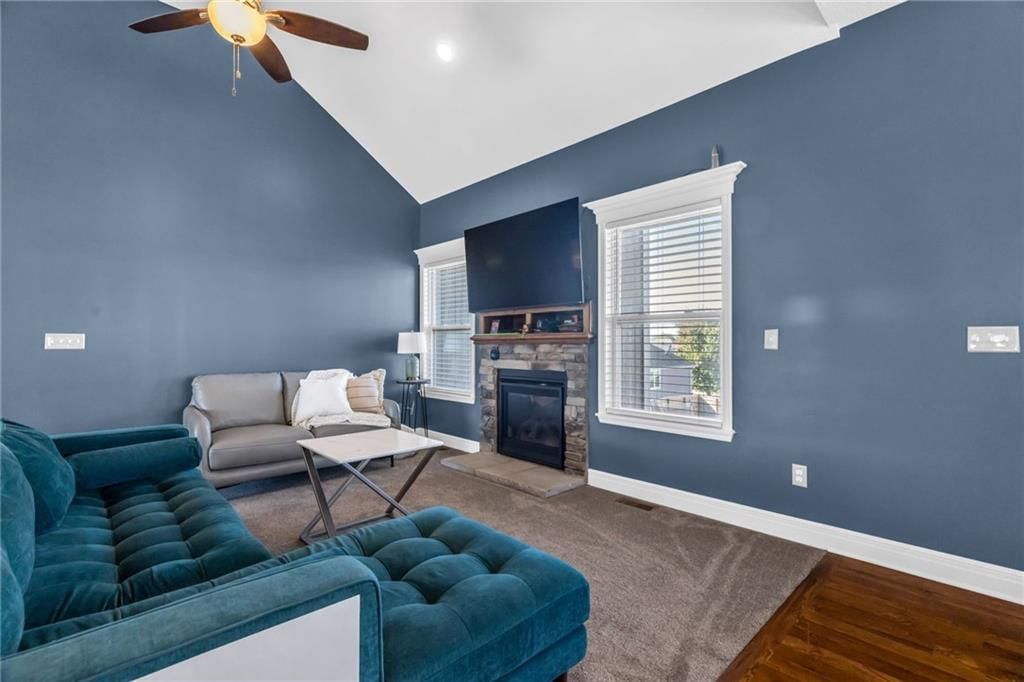 824 N Hickory Drive — photo 4