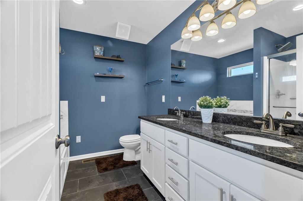 824 N Hickory Drive — photo 11